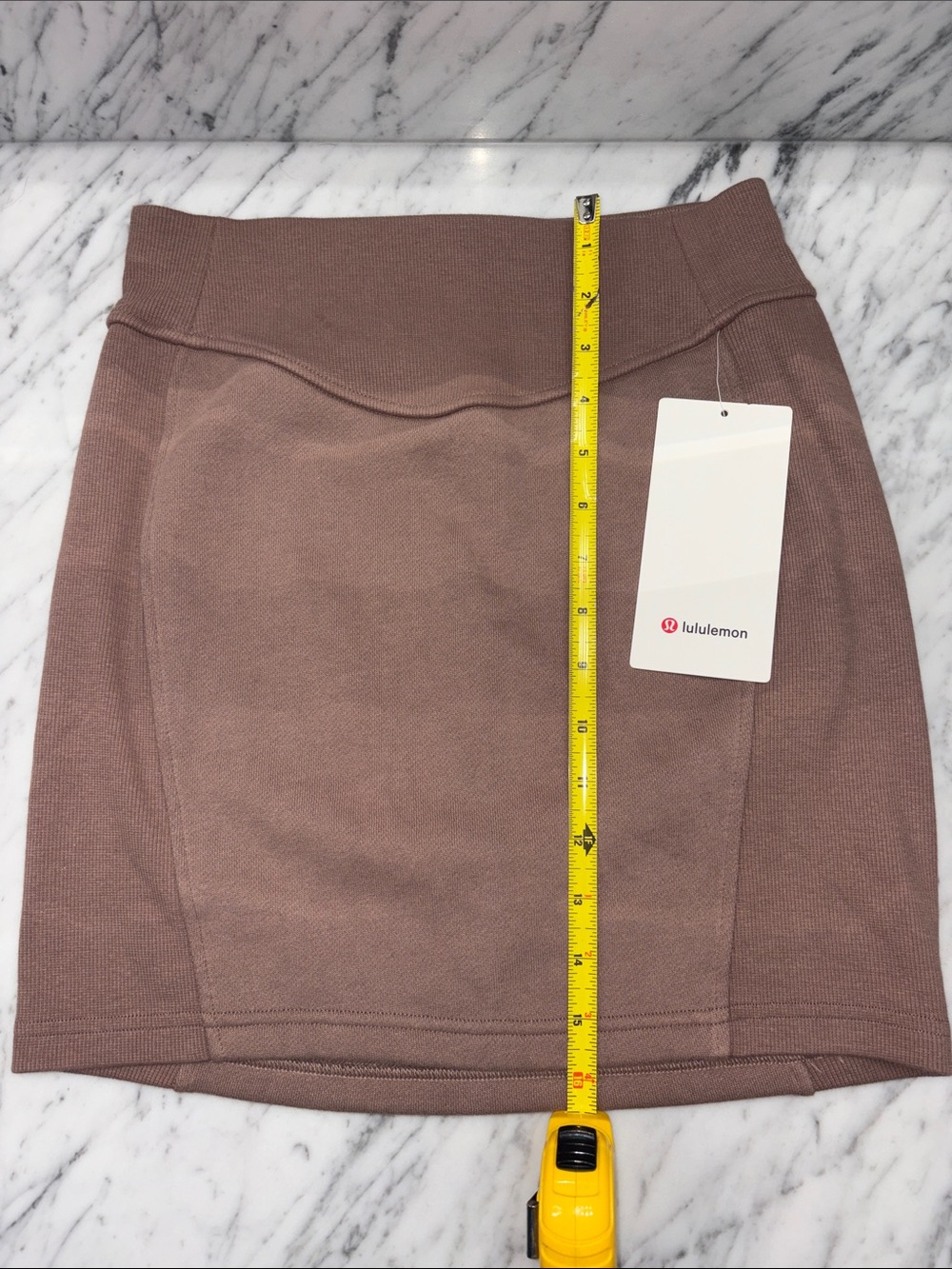 NWT- lululemon athletica Women's scuba High Ribbed Mini Skirt in Mauve Brown